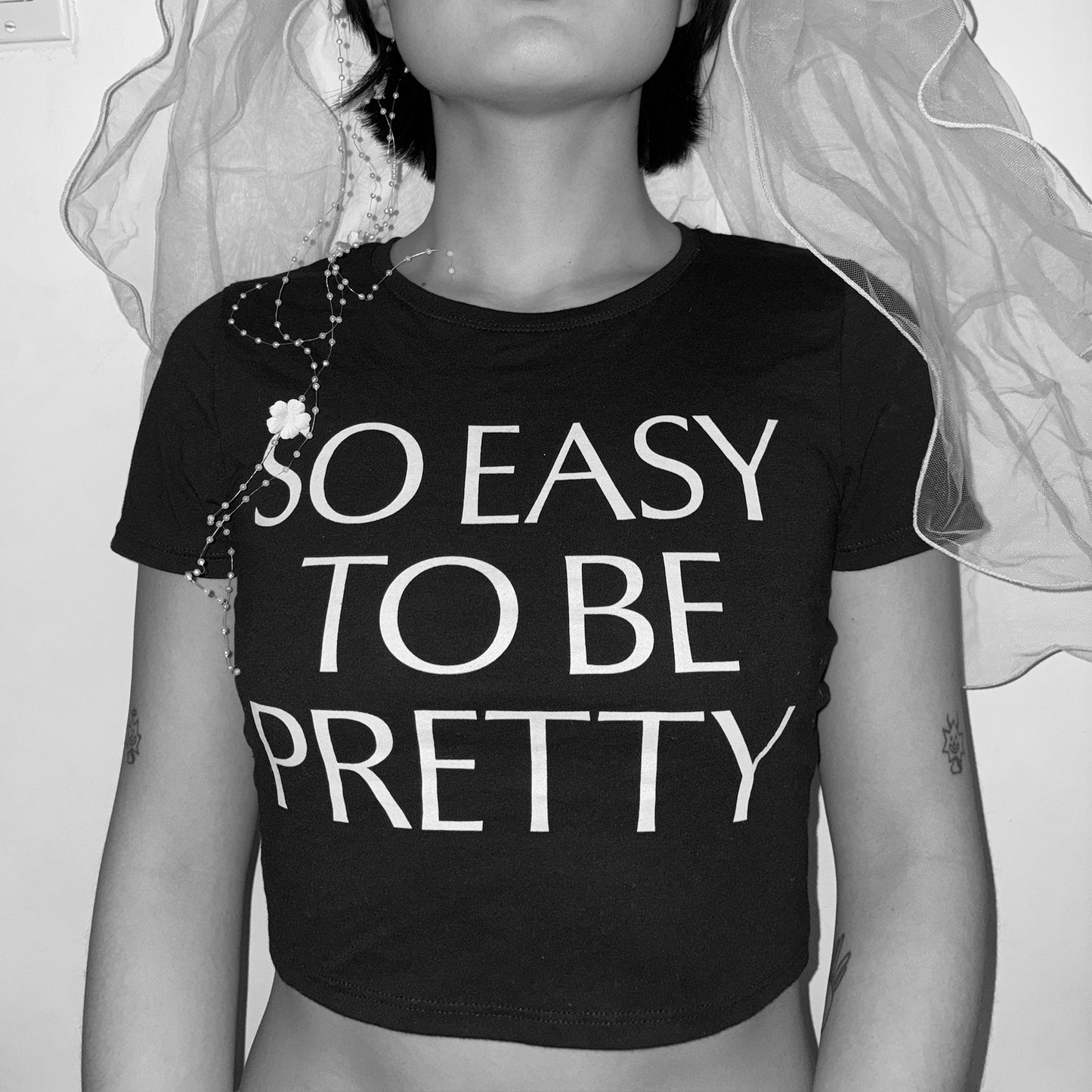 SO EASY TO BE PRETTY CROP TOP